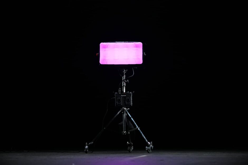 Aputure presenta la nueva línea de iluminación Infinimat - Camera&Light ...