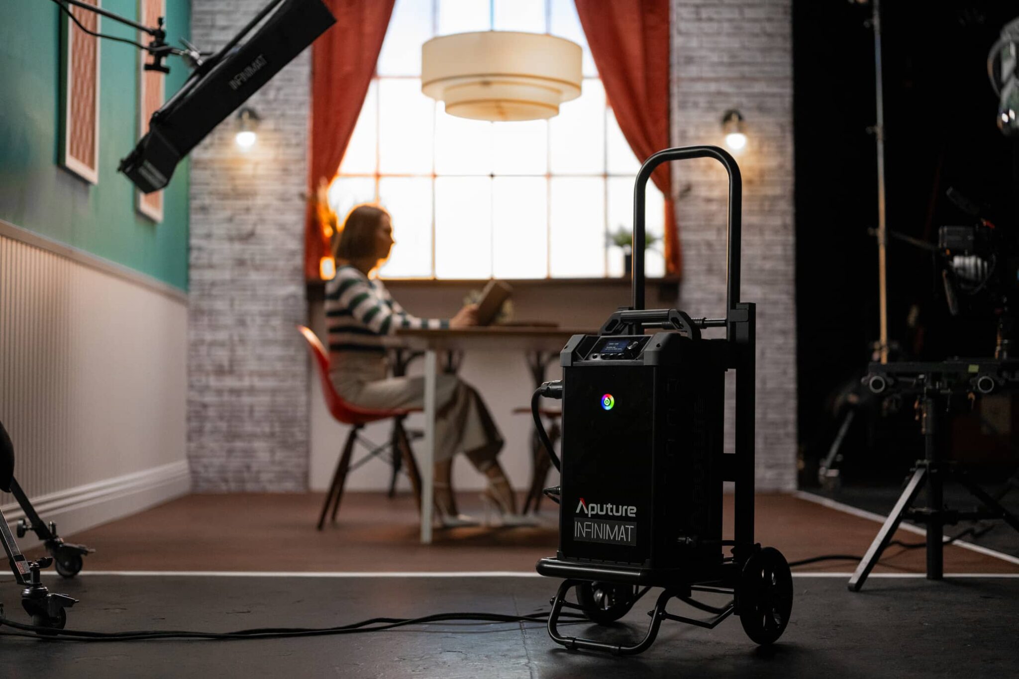Aputure presenta la nueva línea de iluminación Infinimat - Camera&Light ...