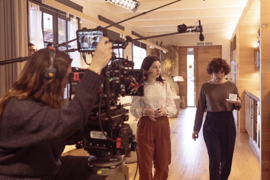 <p>‘Los domingos’ (Alauda Ruiz de Azúa, DP Bet Rourich) se ha coronado como película triunfadora de los 31º Premios Forqué al alzarse con el trofeo a Mejor Largometraje de Ficción</p>
