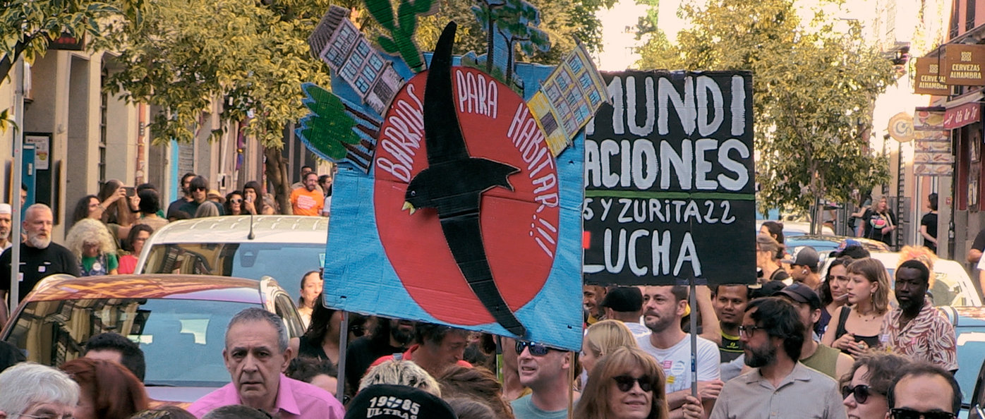 Fotogramas del documental 'Turistas, buitres y vecinos'.