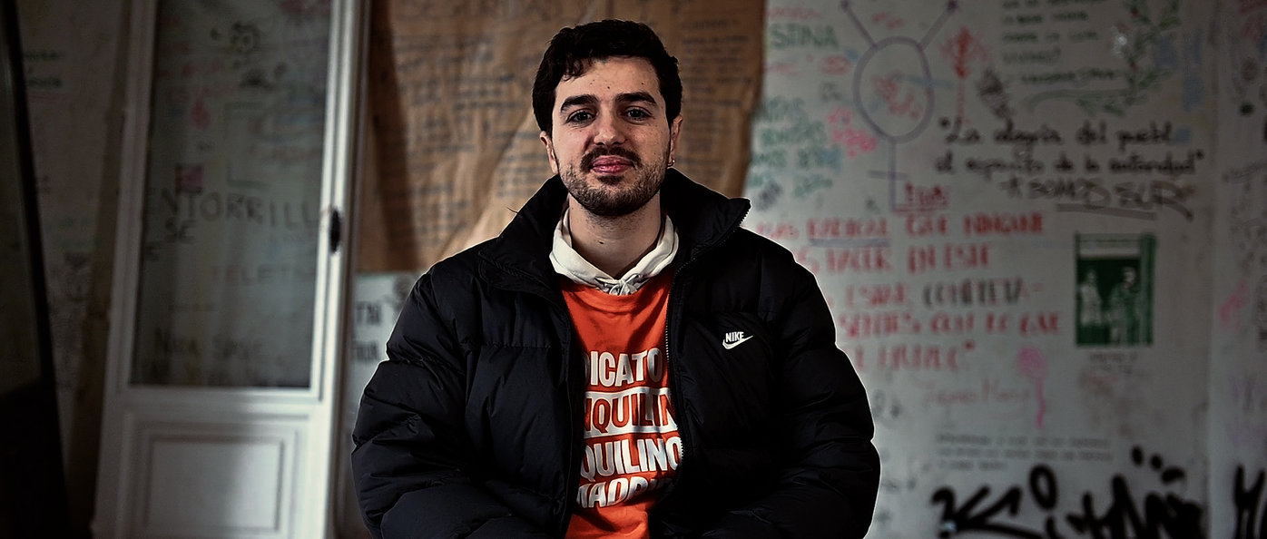 Gonzálo Álvarez, Portavoz del Sindicato de Inquilinas, durante el rodaje del documental 'Turistas, buitres y vecinos'.