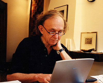 Imagen de Frederick Wiseman trabajando.