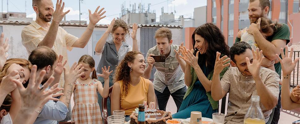 Eva Libertad obtuvo el Goya a Mejor Dirección Novel y su hermana, Miriam Garlo, se llevó el premio de Mejor Actriz Revelación. Fotograma.