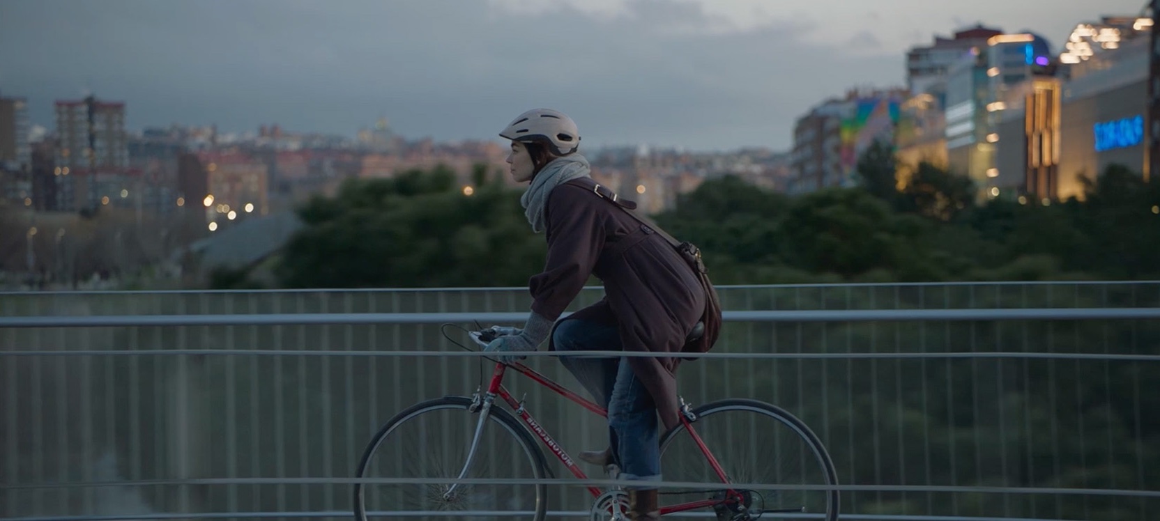‘Apuntes para una ficción consentida’: Un retrato íntimo sobre la identidad entre Madrid y Basilea